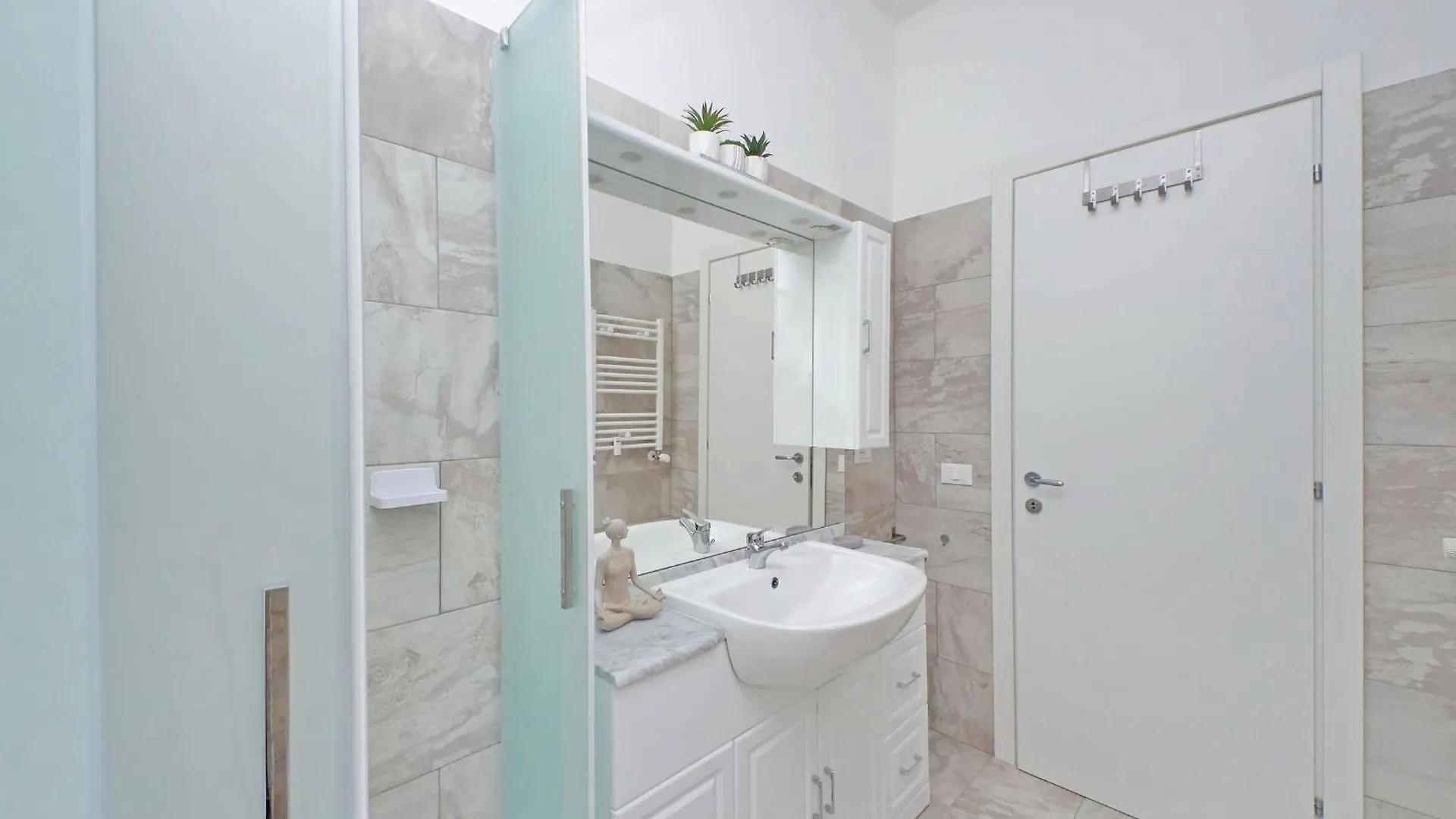 Apartment Livorno By Halldis Rome Italy