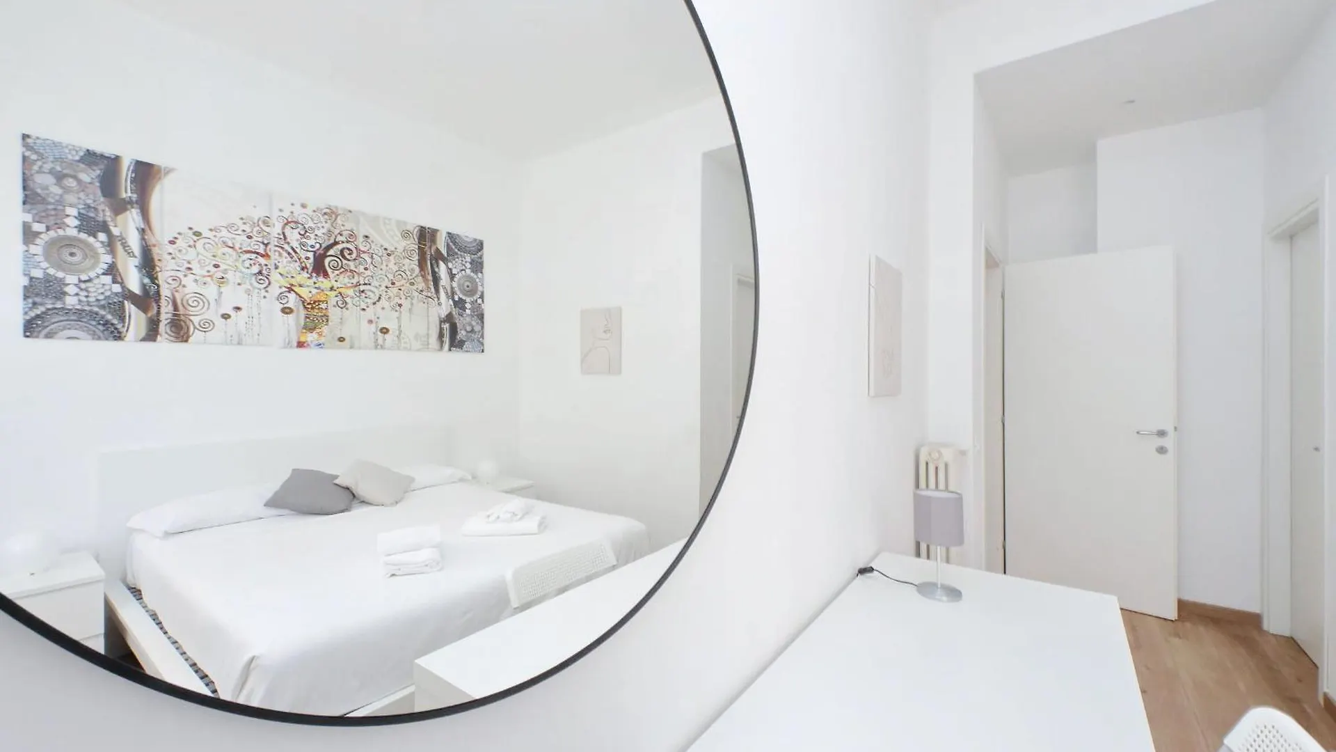 Apartment Livorno By Halldis Rome