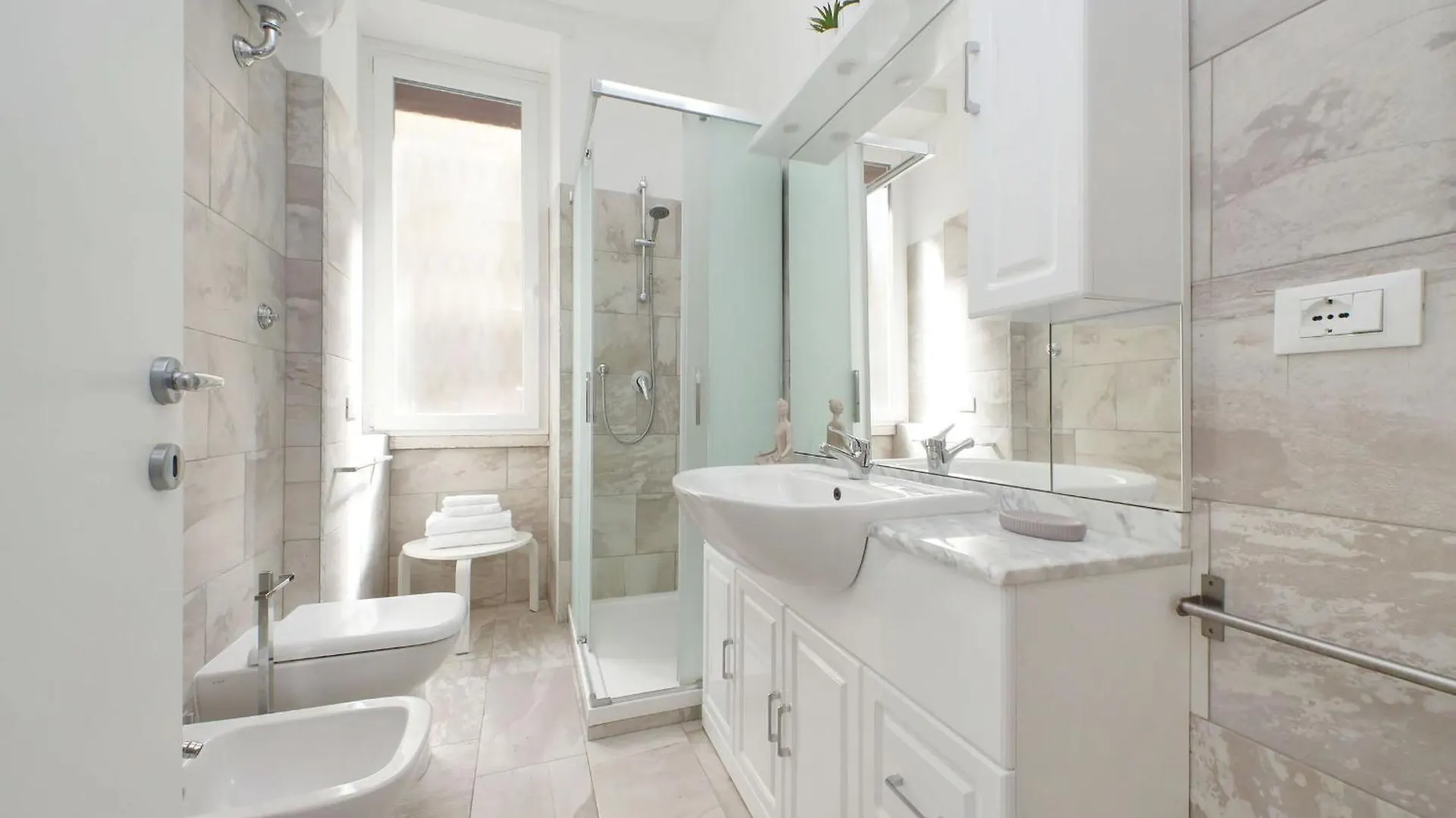 Livorno By Halldis Rome Apartment