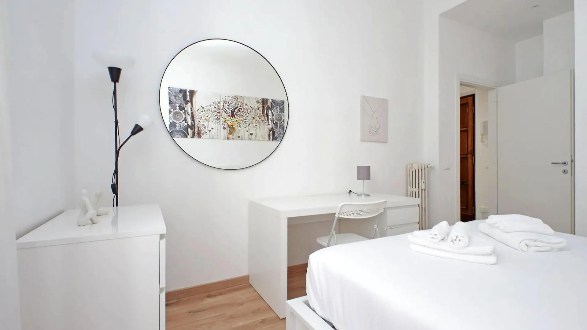 Apartment Livorno By Halldis Rome